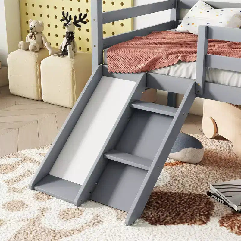 Whisen 81.7L x 67.6W Lit maison mezzanine jumeau avec toboggan, échelle, garde-corps de sécurité, cadre de toit de maison