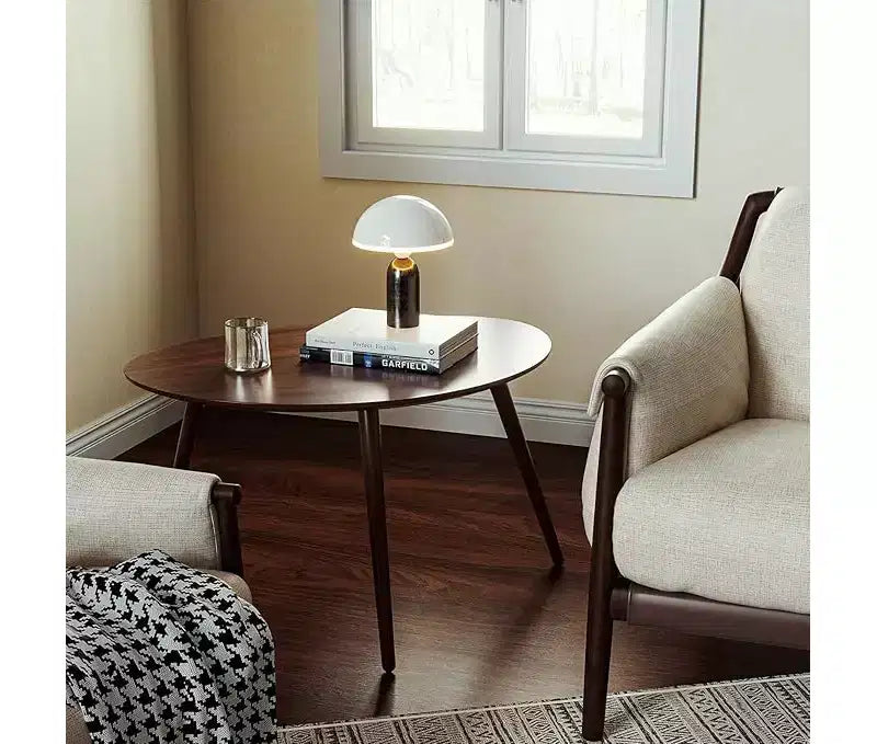 Table basse ovale GDFStudio Beau Mid-Century Modern 65 cm L en bois de chêne massif à trois pieds