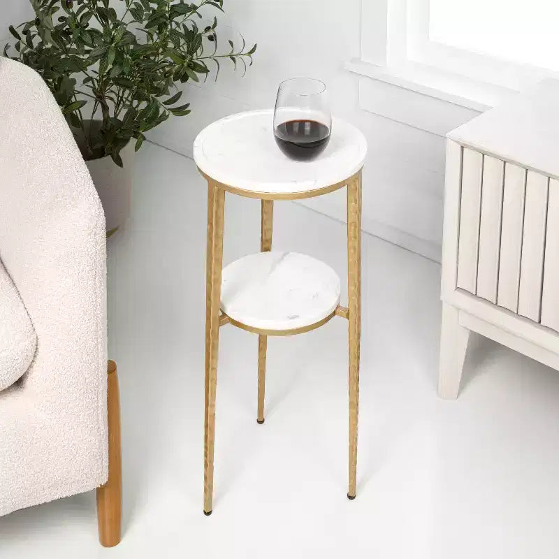 JONATHAN Y Seraphina 24,75, table d'appoint à 2 niveaux en métal de style industriel avec plateau rond en marbre blanc pour boissons et objets de décoration