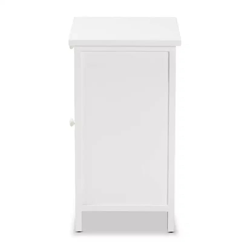 Table de chevet Sariah en rotin blanc à 2 portes - Baxton Studio