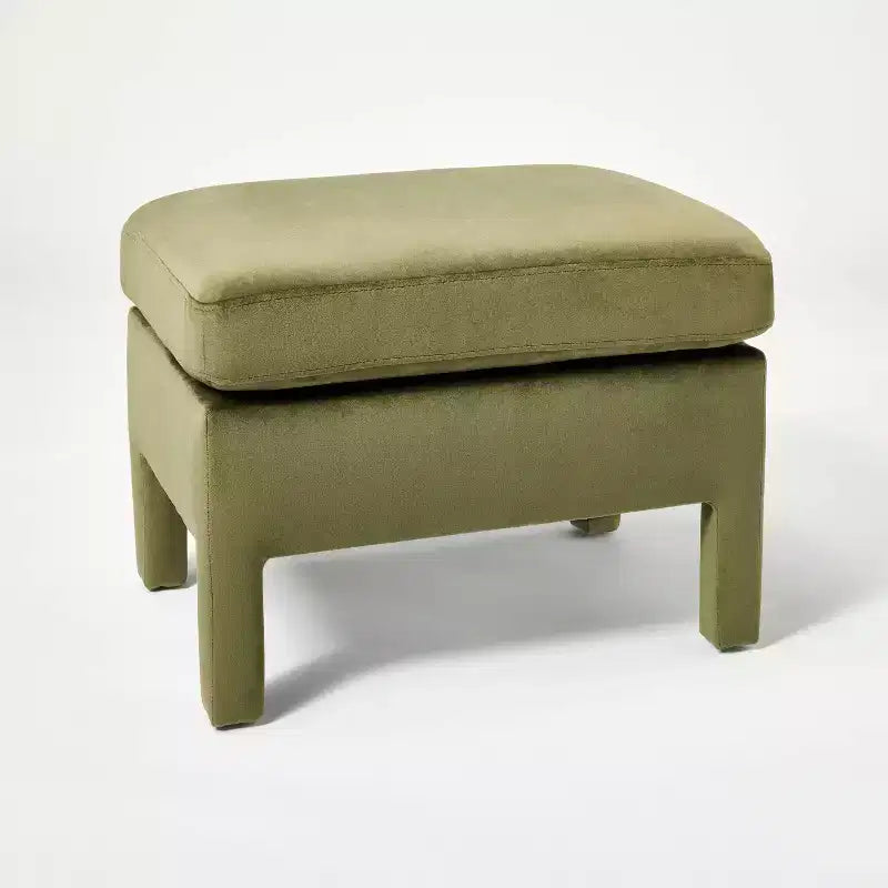 Bellfield pouf entièrement rembourré – Threshold conçu avec Studio McGee