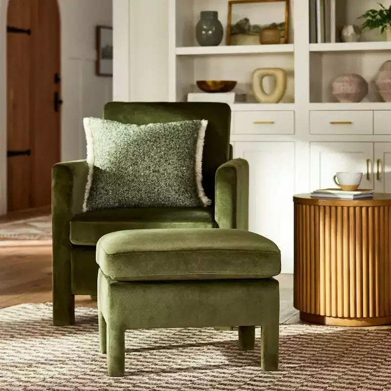 Bellfield pouf entièrement rembourré – Threshold conçu avec Studio McGee